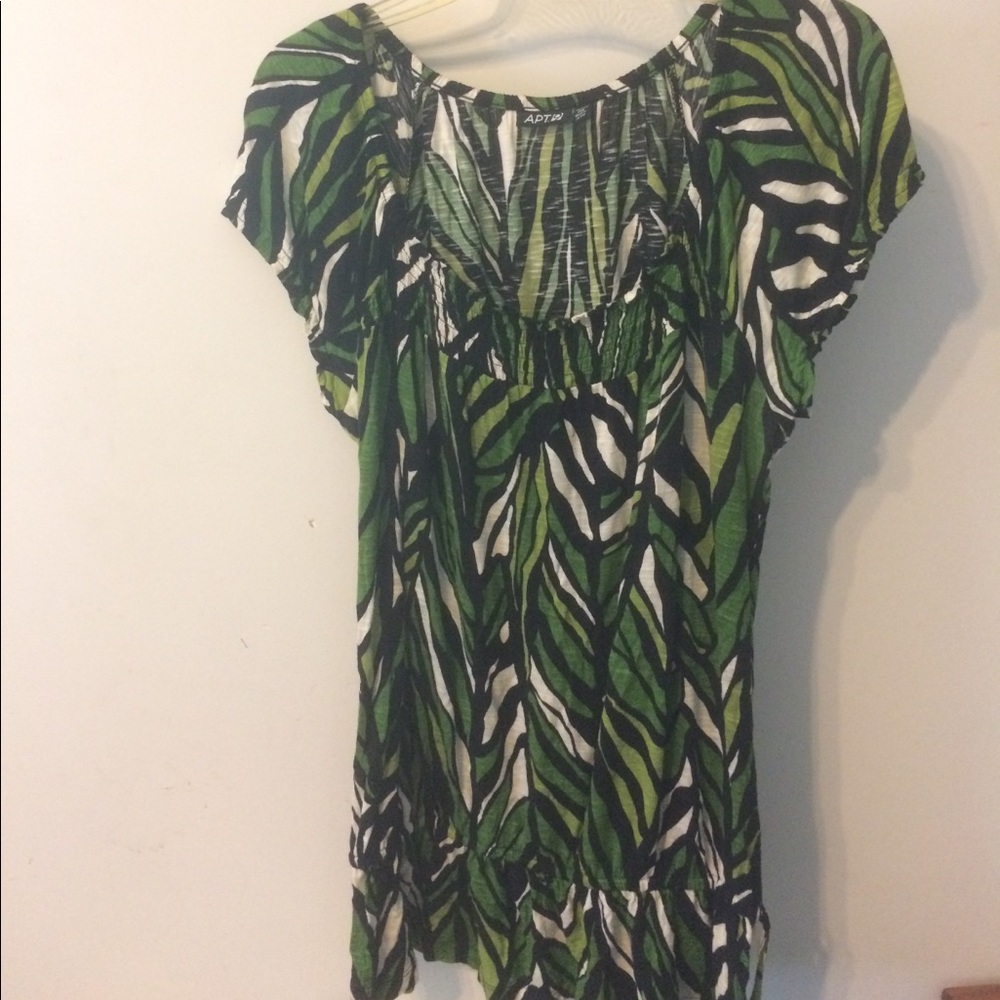 EUC green print stretch knit top
