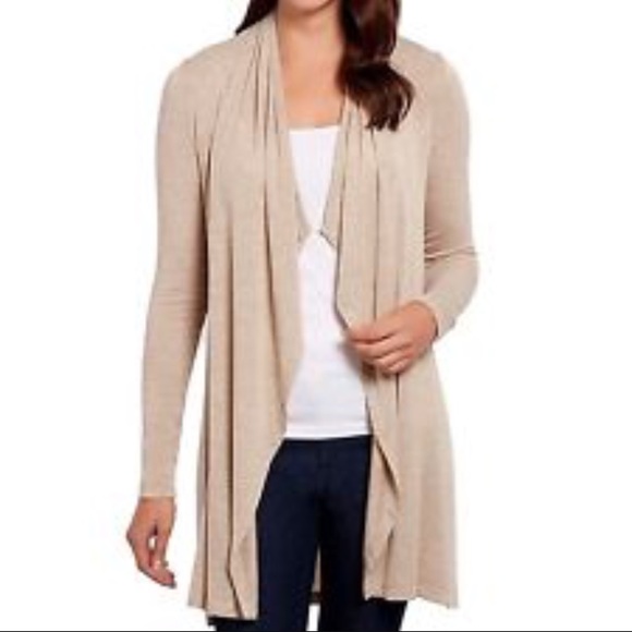 Ellen Tracy Sweaters - Ellen Tracy flowy lightweight cardigan