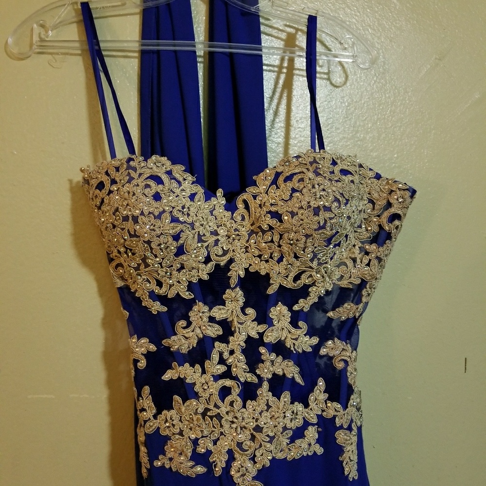 Dress - Picture 2 of 3