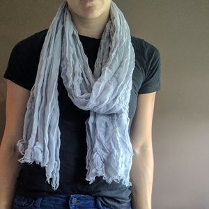 Lightweight grey scarf
