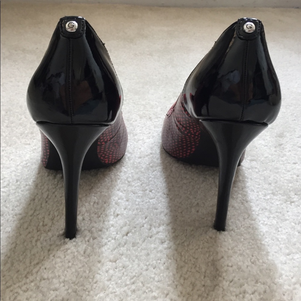 Hot Pink/Orange and Black Guess 4" Heels - Picture 3 of 4