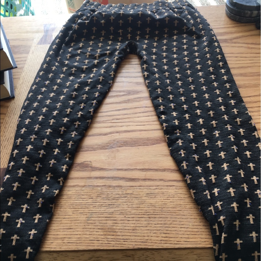 Cross Leggings!