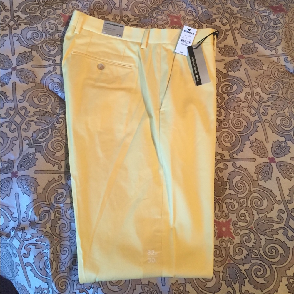 Yellow Photographer Express