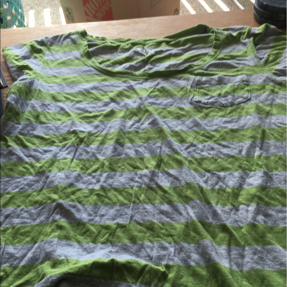 XL Green and White Tee