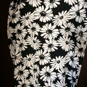Forever 21+ 90s Inspired Daisy Mini Skirt