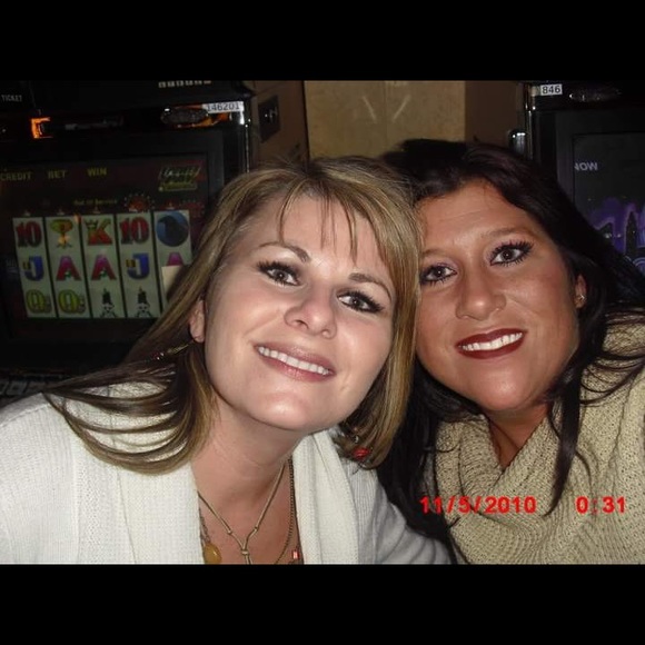 Meet your Posher, Debra - Picture 3 of 3