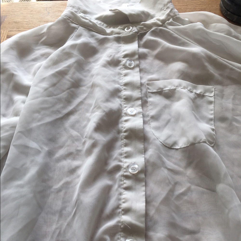 Hi-Lo button down!