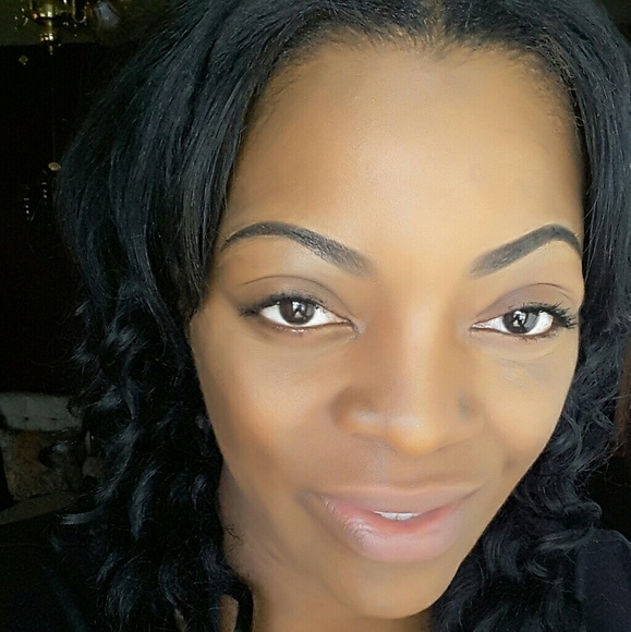 Meet your Posher, Carita - Picture 1 of 1