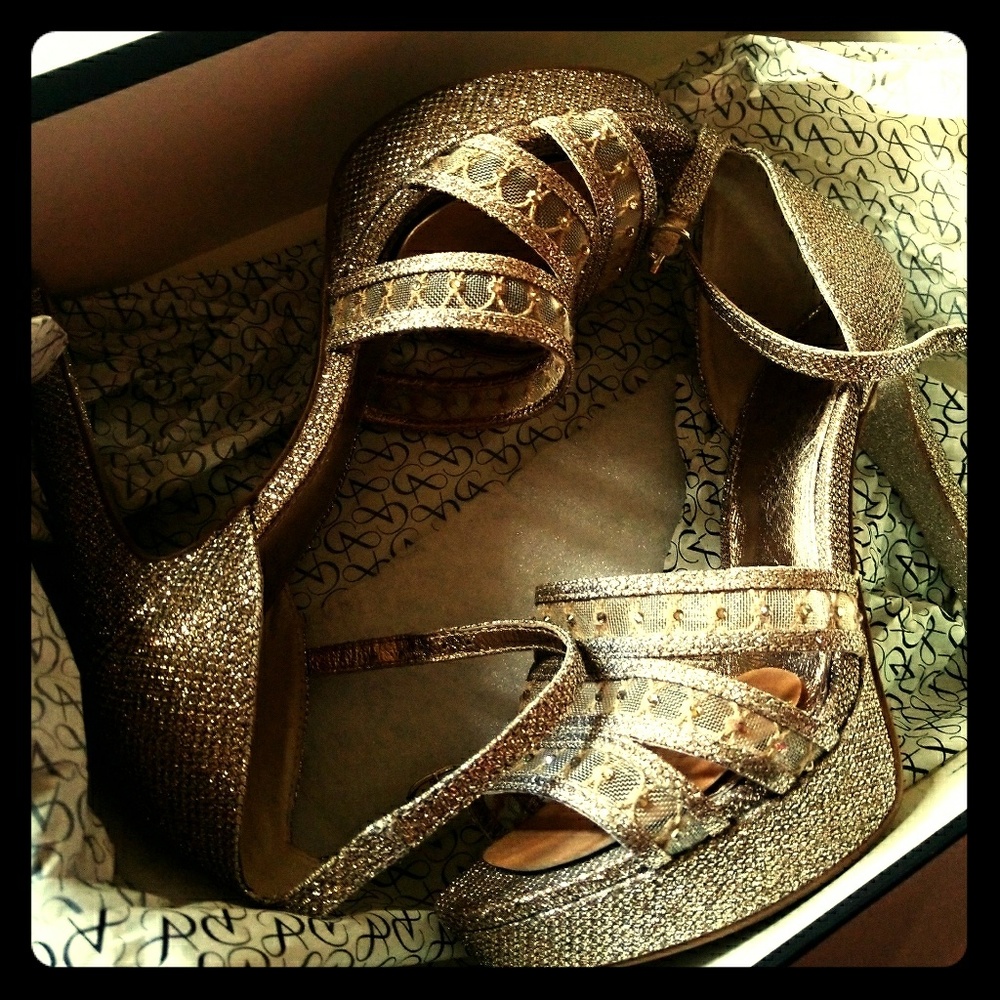 Adrianna Papell heels