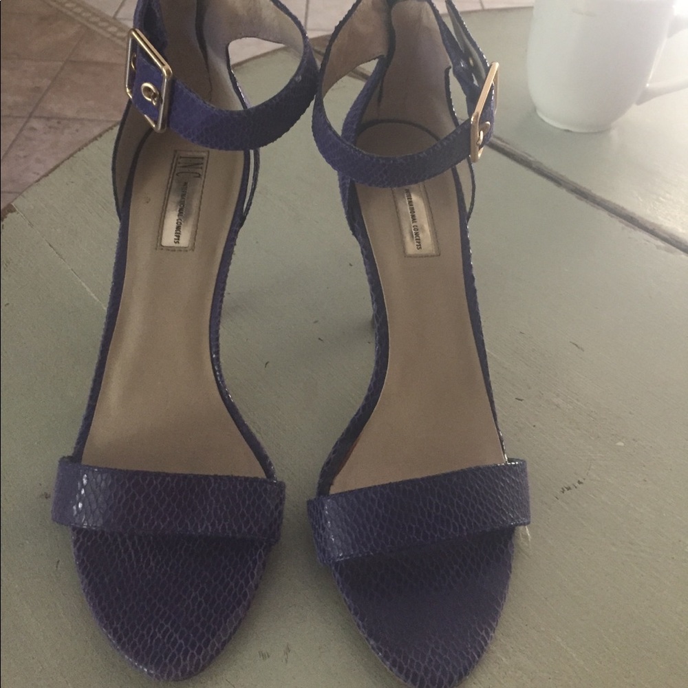 Blue high heel size 9