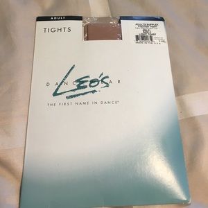 Leo's Dancewear tights
