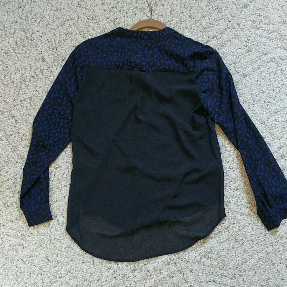 Button down blouse - Picture 2 of 2