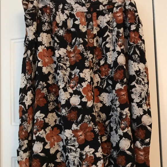 Forever 21 A-line skirt - Picture 1 of 4