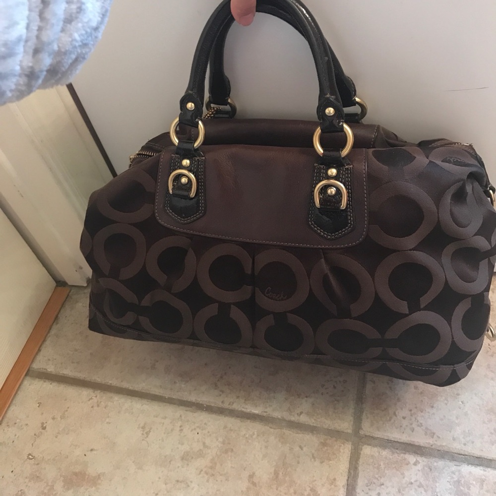 Coach - Picture 2 of 4