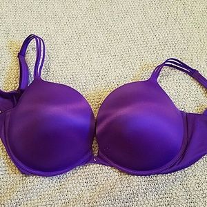"Very sexy" pushup bra