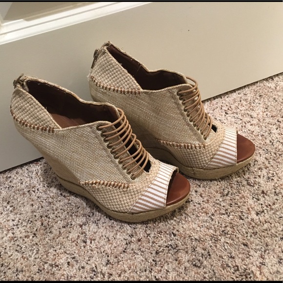 Chinese laundry wedges - Picture 2 of 5