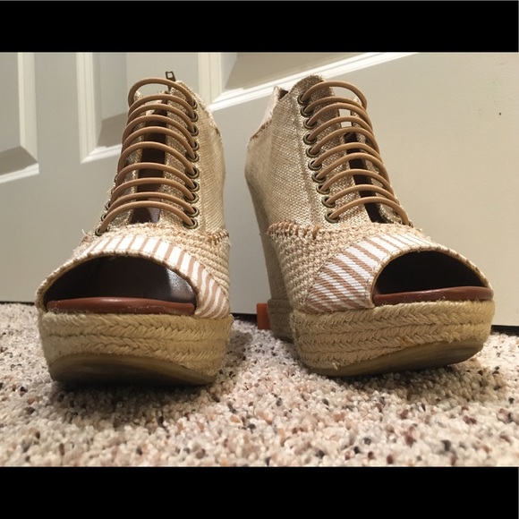 Chinese laundry wedges - Picture 3 of 5