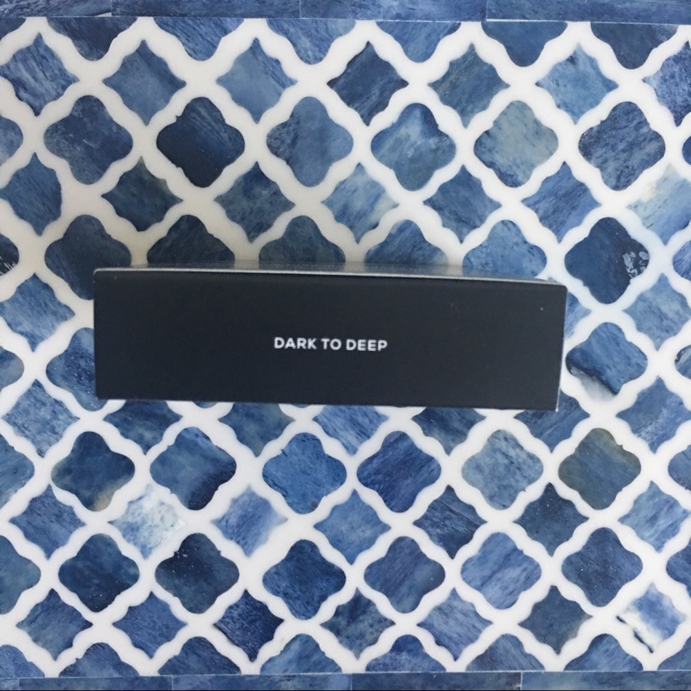 NIB bareMinerals Invisible Glow "Dark To Deep" - Picture 3 of 5