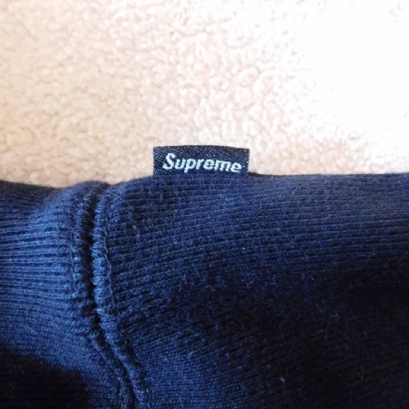 Authenic supreme hoodie - Picture 3 of 4