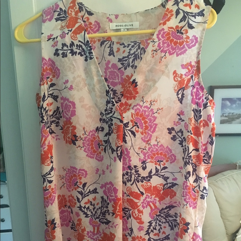 Beautiful Floral Blouse!