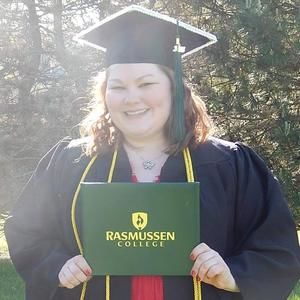 Meet your Posher, Cynthia