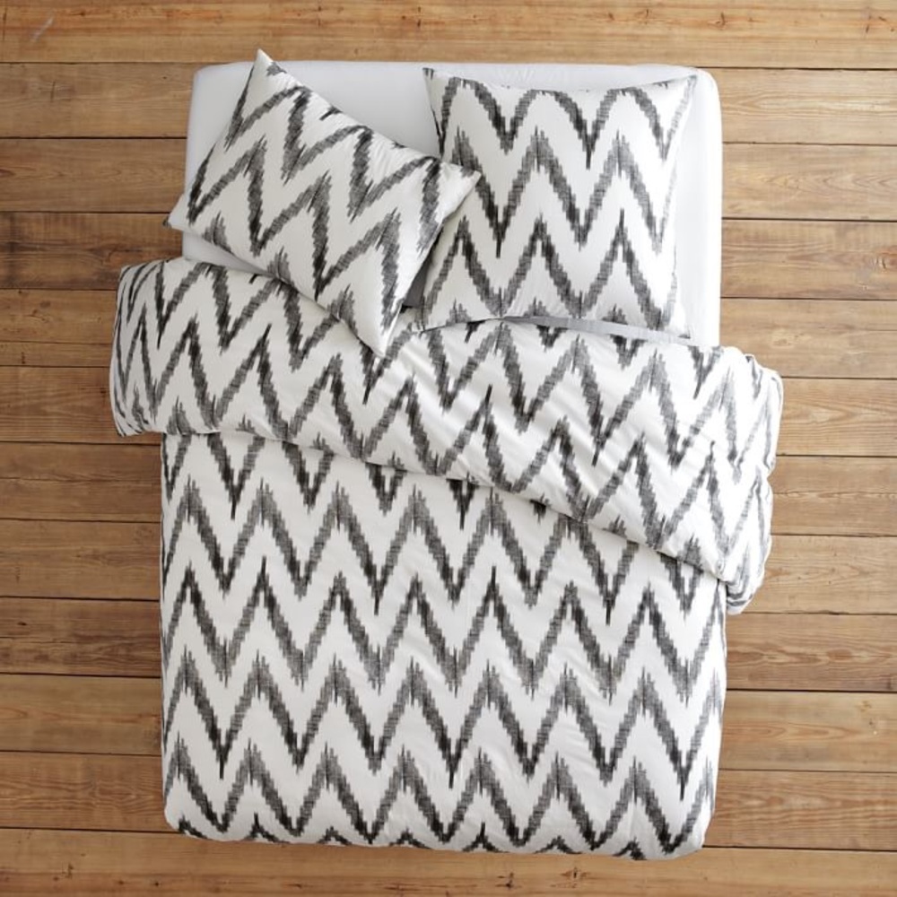 West Elm queen sized Duvet with king Shams