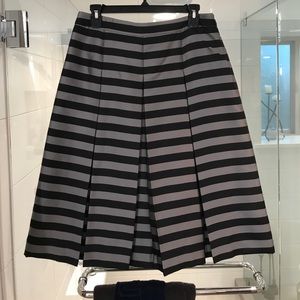 Pleated striped skirt