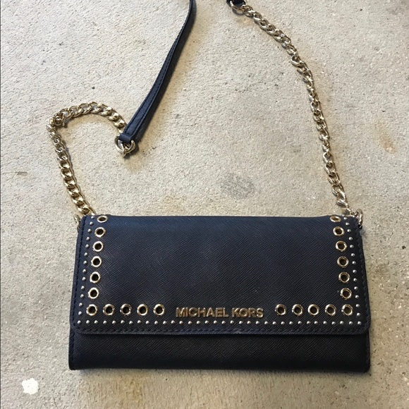 Michael Kors Handbags - Michael Kors crossbody