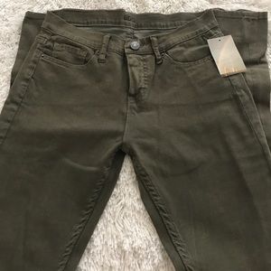 Stretch skinny jean new with tags