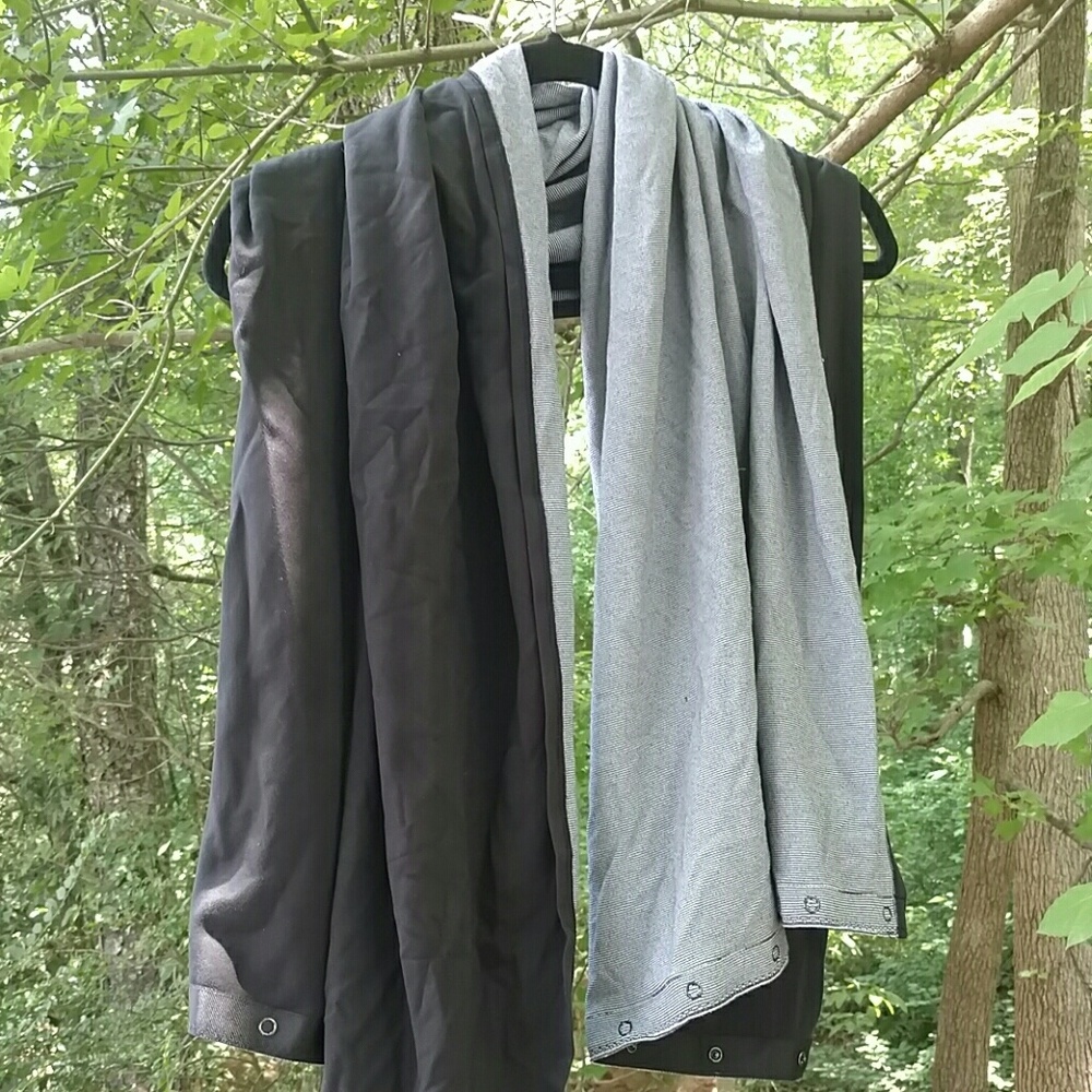 Lululemon RARE Two-Sided Vinyasa Infinity Scarf
