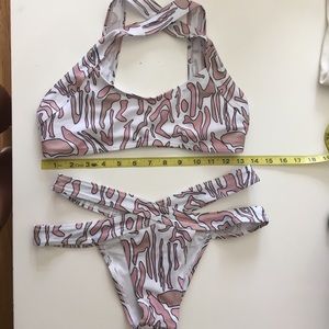 patterened strappy bikini