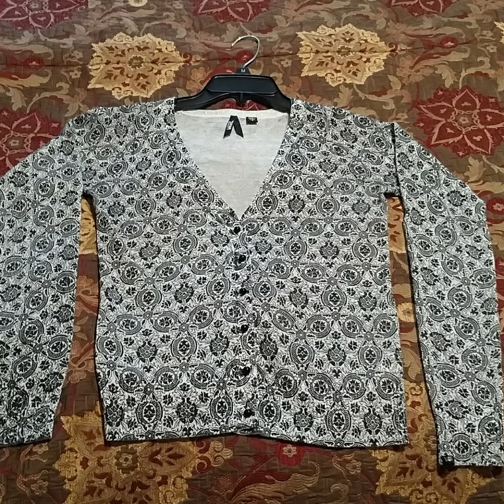 Like new!!! Gorgeous VANS cardigan
