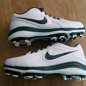 Baseball cleats