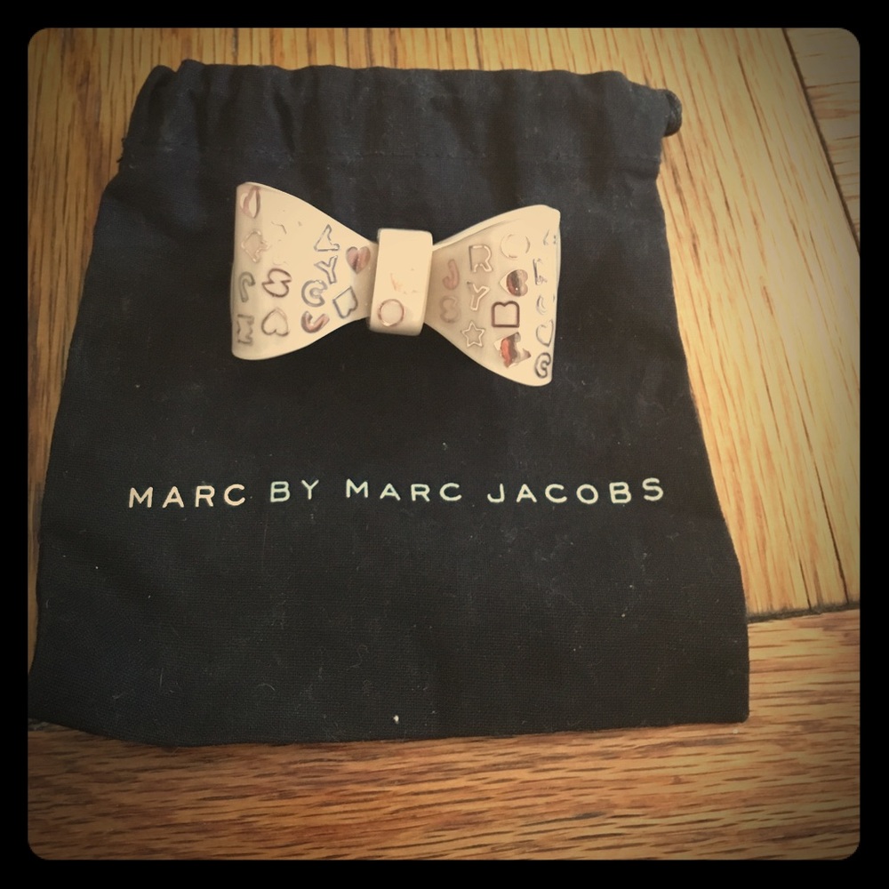 Marc by Marc Jacobs hair clip
