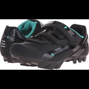 BRAND NEW Louis Garnaeu Sapphire Cycling Shoes