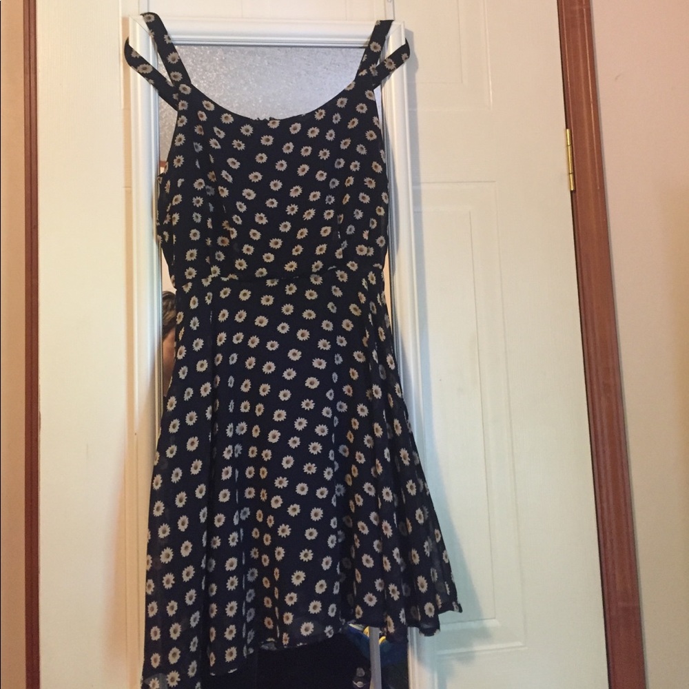 Pretty daisy print dress😍