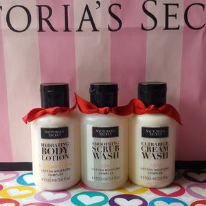 Victoria's Secret wash and lotion set NWOT