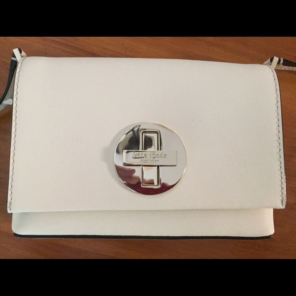 ✴️Kate Spade Crossover in creamy white NWT✴️