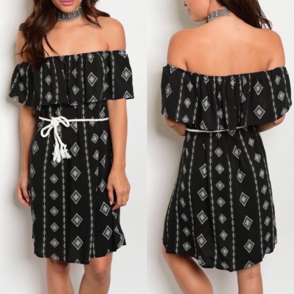 Off shoulder tribal print dress