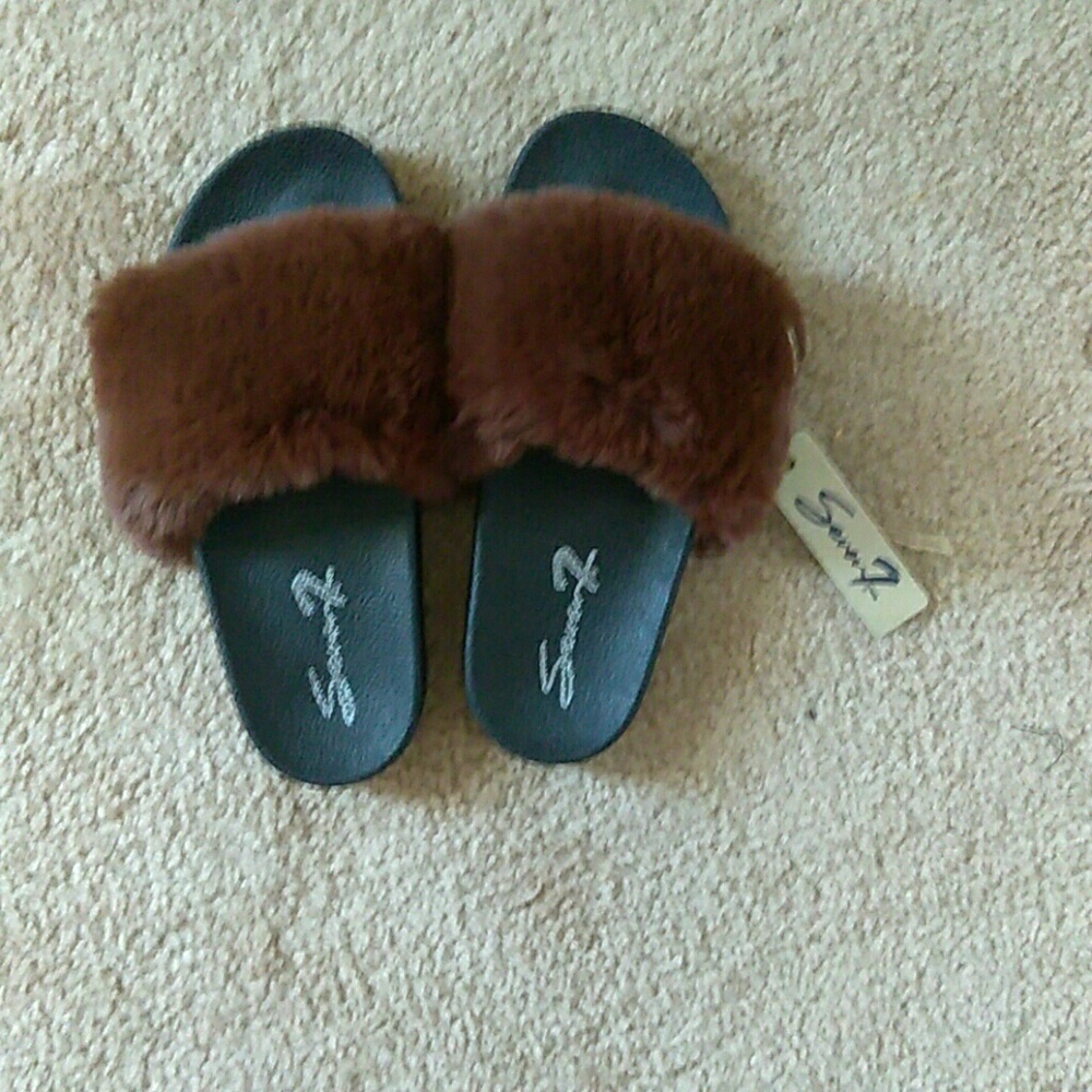7 for All Mankind slides