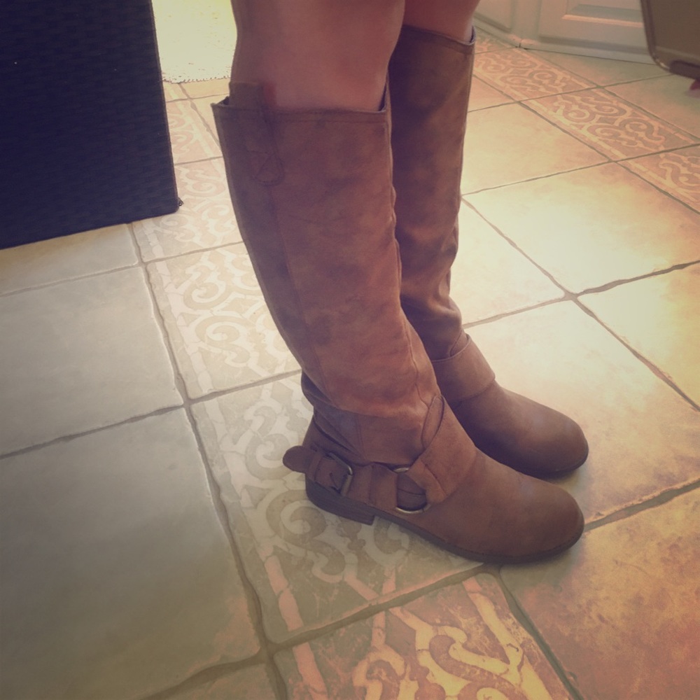 Mossimo Moto-style boots