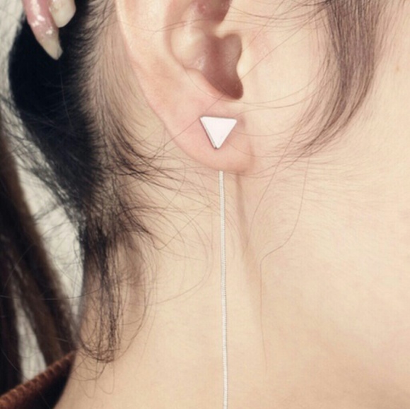 Jewelry - Super Cool Silver drop triangle earrings NWT