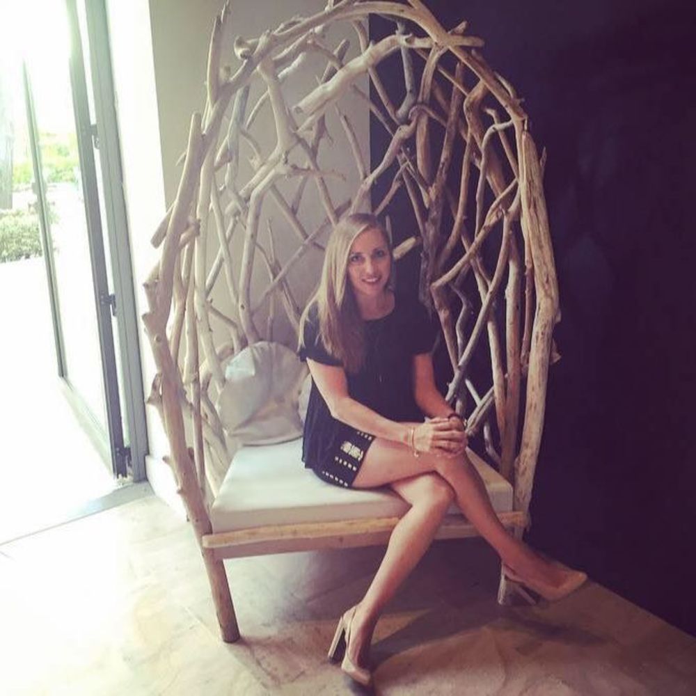 Meet your Posher, Lara