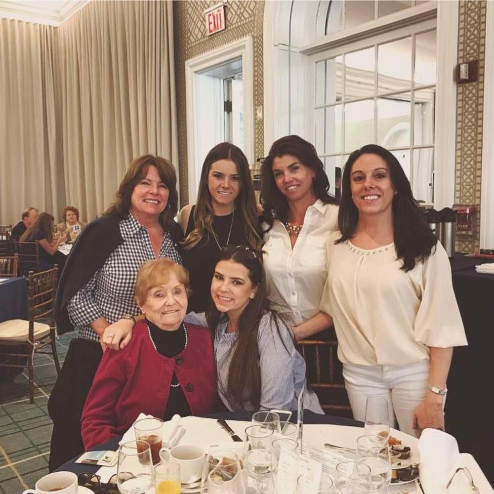 Meet your Posher, Jacqueline