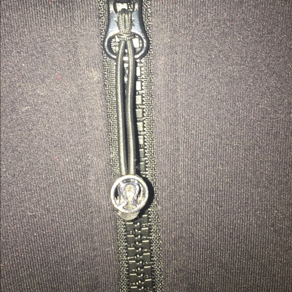 Lulu lemon jacket - Picture 2 of 4