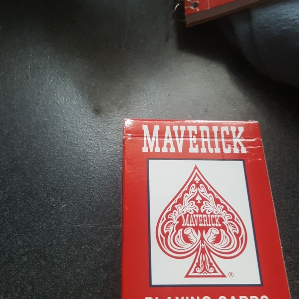 Poker Chip Set (Cards Included) - Picture 3 of 3
