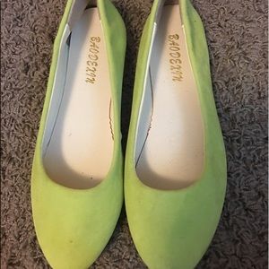 Never worn, bright green flats !