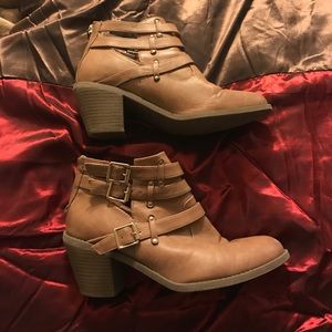 Perfect condition tan booties