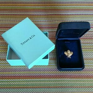 Received as a bridesmaid gift but never worn!