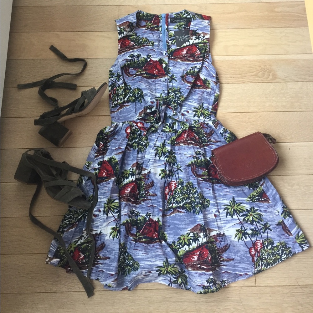 Topshop petite- Hawaiian print fit and flare- sz 2